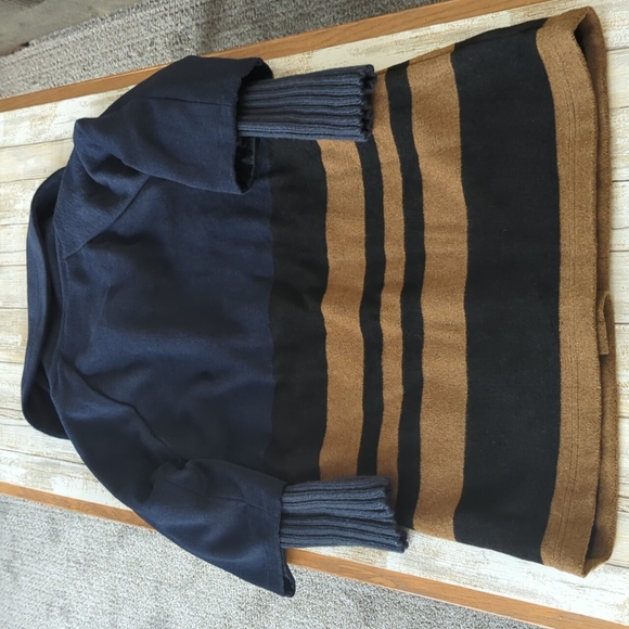 Yest lightweight jacket. - Picture 8 of 9